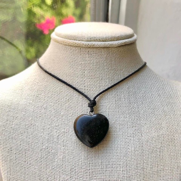 Black Onyx 🖤 Small Heart Pendant Necklace/Choker - Picture 4 of 5